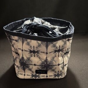 Thirty-One Small Navy and White Patterned Cinch Bag